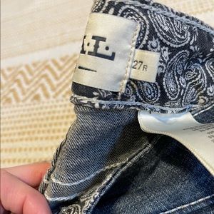 Women’s ariat jeans